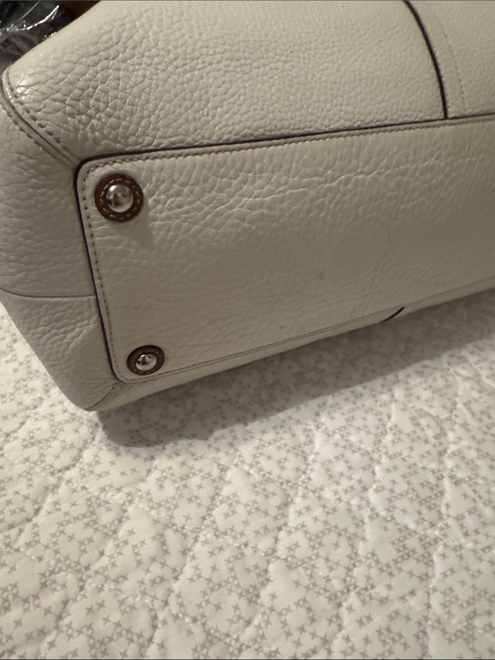 Coach SoHo Alex Pebbled Leather XL Satchel in Ivory and Tan - Picture 6 of 11